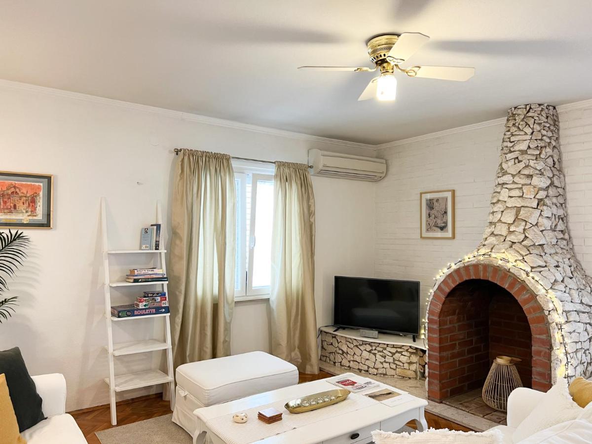 Apartment Mlini Central Bagian luar foto